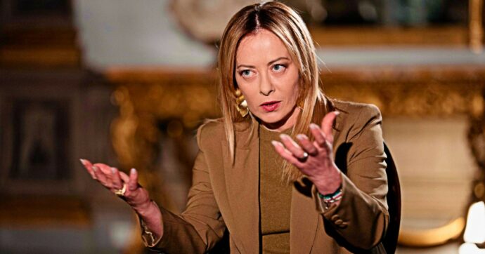 Copertina di Mattarella al Csm, Meloni: “Ho trovato giusto il richiamo al rispetto tra istituzioni”. Ma aggiunge: “Il Consiglio sia estraneo a diatribe politiche”