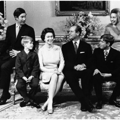 Copertina di Il governo Starmer valuta una legge per escludere l’ex principe Andrea dalla linea di successione. L’82% degli inglesi: “È indegno”