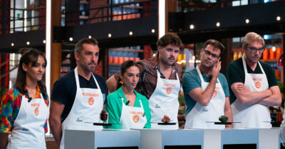 Copertina di Masterchef, fuga da Sanremo: la finale slitta al 5 marzo. Quattro concorrenti a sorpresa si giocano il titolo, fan imbestialiti: cosa è successo