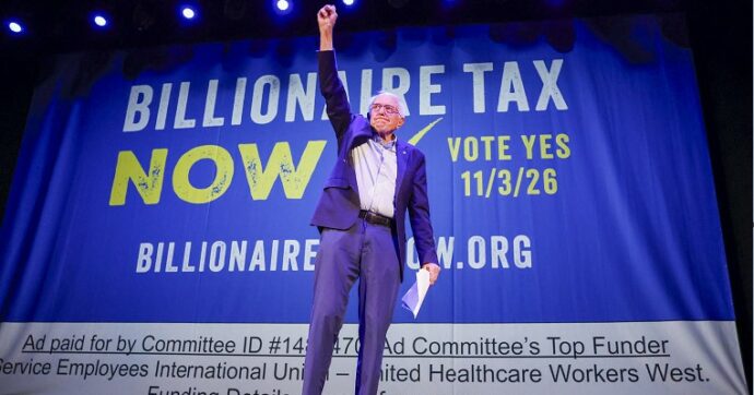 Per la tassa californiana sui miliardari scende in campo Sanders: “Impareranno che viviamo in una società democratica”
