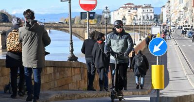 Copertina di Monopattini a Firenze,   Tar conferma lo stop