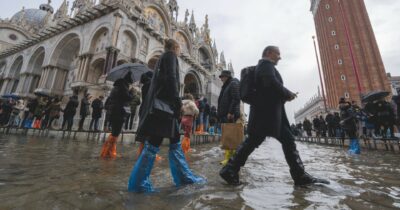 Copertina di Il “mini Mose” non basta più San Marco resta sott’acqua