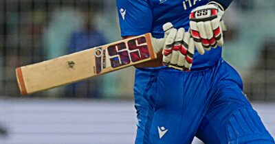 Copertina di “Massaggiava con olio la caviglia e arrivava ai glutei”: scandalo nel cricket, allenatore dell’Italia accusato di violenze sessuali