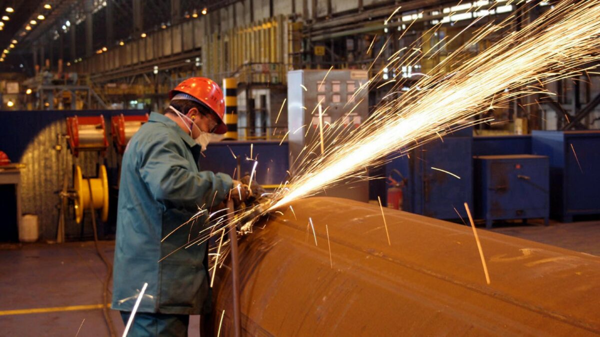 ilva dopo gli scioperi arriva il 8216tampone8217 alla crisi taranto e genova lavoreranno a intermittenza ecco come e quando da Ilfattoquotidiano.it ilva dopo gli scioperi arriva il 8216tampone8217 alla crisi taranto e genova lavoreranno a intermittenza ecco come e quando