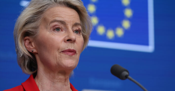 Quattro anni di guerra in Ucraina, Europa sfaldata ed esclusa dai tavoli internazionali: è lei l’altra vittima del conflitto