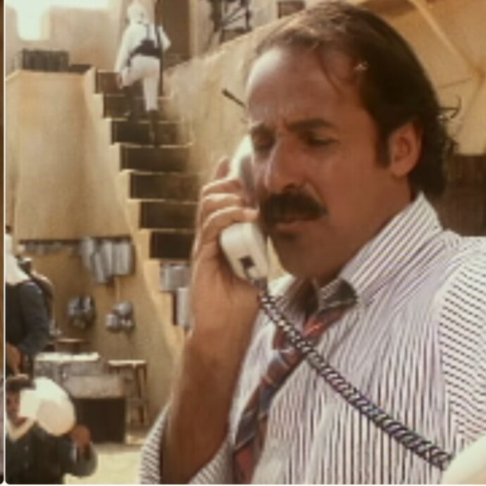 “Una telefonata allunga la vita”, lo spot SIP con Massimo Lopez torna in tv a sorpresa. Cosa sta succedendo (c’entra Sanremo?)