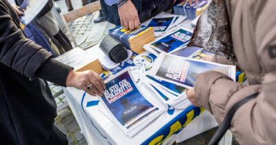 Copertina di Accuse ai pm e premi per l’agente:  governo  e Sì soffiavano sul caso