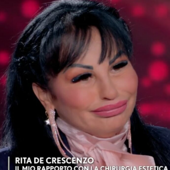 Rita De Crescenzo e la foto dal passato prima della chirurgia: “Vedete cosa fa la droga? Non usatela, fa male”, l’appello a “Verissimo”