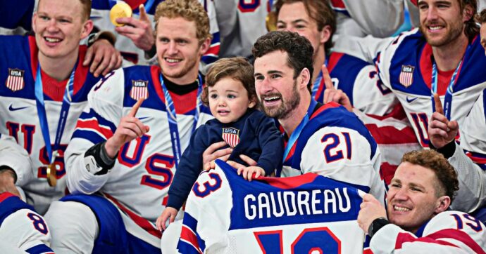 Chi è Johnny Gaudreau: la vera storia dietro l’oro degli Usa nell’hockey. La dedica commovente al compagno di squadra ucciso