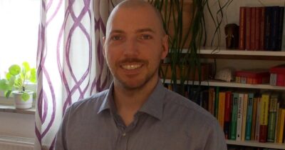 Copertina di Psicologo a Bonn. “La Germania è un Paese per famiglie. Qui abbiamo 14 mesi di congedo da dividerci”