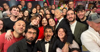 Copertina di Il ciclone Fiorello sbarca al Festival di Sanremo 2026 con Biggio: l’annuncio durante la diretta Instagram. Valeria Graci confessa: “Mi manca Amadeus, c’era l’attesa”