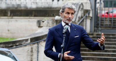 Copertina di Lamborghini, addio supercar elettrica. L’ad Winkelmann: “I nostri clienti non la vogliono”