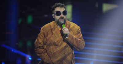 Copertina di Nelle prime due ore di Festival solo tre voci mi risvegliano: Dargen, Arisa e poi…. benedetto Raiplay!