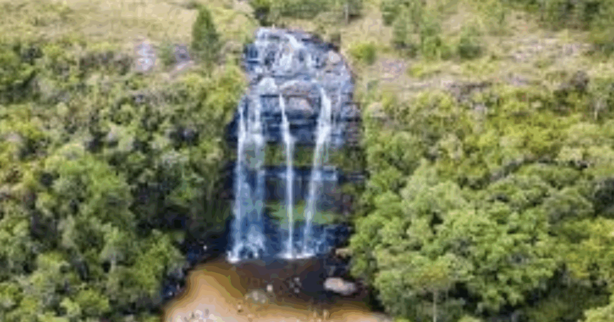 “Si è avvicinato al bordo della cascata per fare una foto. La persona che era con lui ha cercato di trattenerlo per i vestiti ma non ce la fatta”:36enne cade da 40 metri e muore