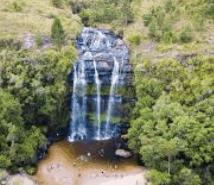“Si è avvicinato al bordo della cascata per fare una foto. La persona che era con lui ha cercato di trattenerlo per i vestiti ma non ce la fatta”:36enne cade da 40 metri e muore