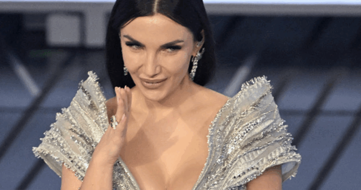 “Se stasera non smettono con questi festini vado giù in ciabatte, ci sono troppi festini bilaterali”: così Elettra Lamborghini dopo l’esibizione a Sanremo 2026