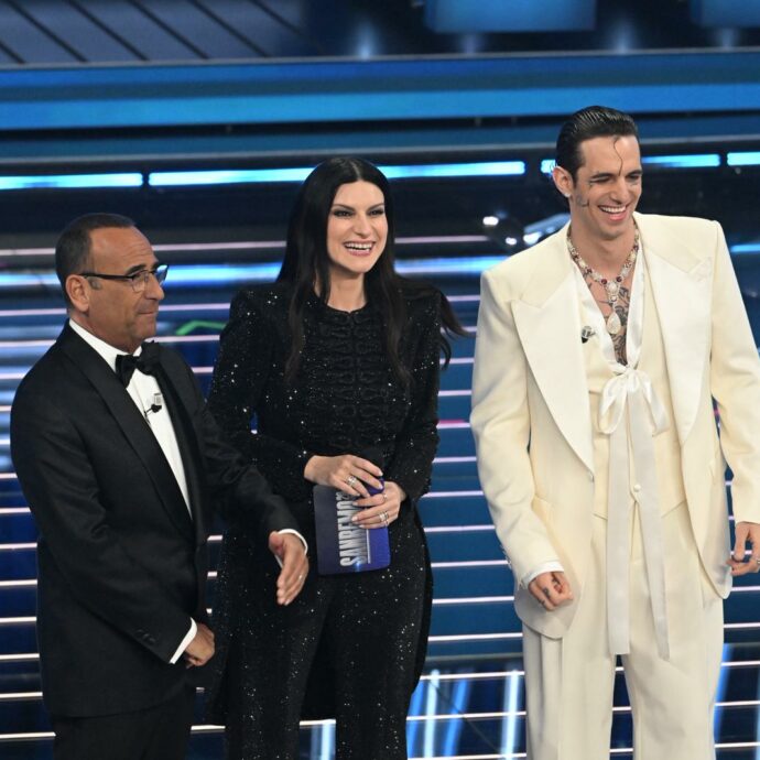 Sanremo 2026, le pagelle della seconda serata: Pilar Fogliati voto 5, Achille Lauro funziona. I palchi collaterali? “Soldi soldi, quanti soldi…”