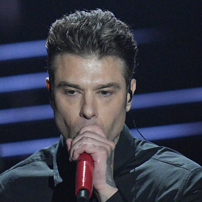 “Non ho nessun annuncio da fare, mi spiace deludere le aspettative”: Fedez rompe il silenzio sulle voci di un terzo figlio