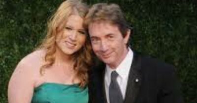 Copertina di È morta a 42 anni Katherine, la figlia dell’attore Martin Short: “Devastata dalla perdita della madre adottiva, non si era più ripresa”