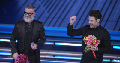 Copertina di Sanremo 2026, la classifica della prima serata: Arisa, Serena Brancale, Ditonellapiaga, Masino-Fedez e Fulminacci nella top 5 della sala stampa