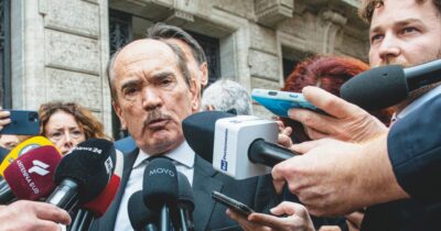 Copertina di Scontro in Antimafia, può finire in tribunale. De Raho: “Dicono falsità, ne risponderanno”