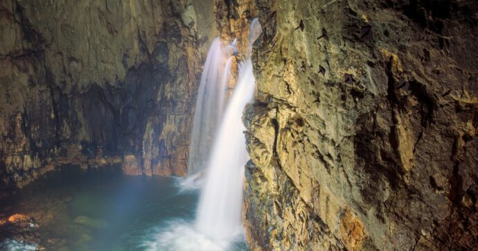 Grotte di Stiffe, la whistleblower del concorso per guide turistiche: “Dopo la denuncia non mi è stato rinnovato  il contratto, ora hanno smesso tutti di parlarmi”