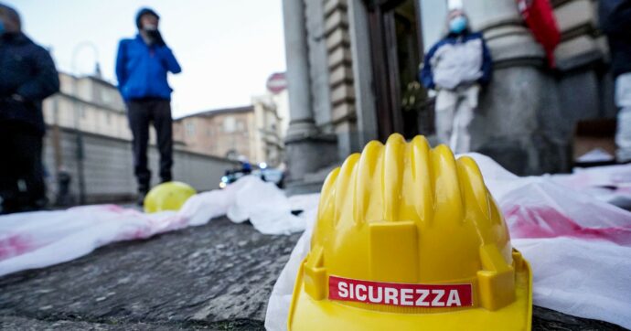 Monfalcone, operaio morto ai cantieri navali