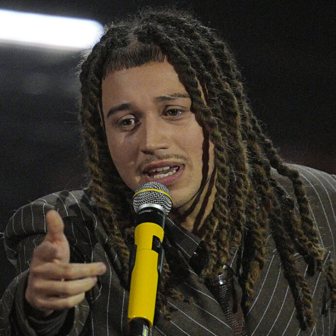 Come si pronuncia davvero il nome di Sayf? Come lo ha fatto Laura Pausini: ecco cosa dice il cantante