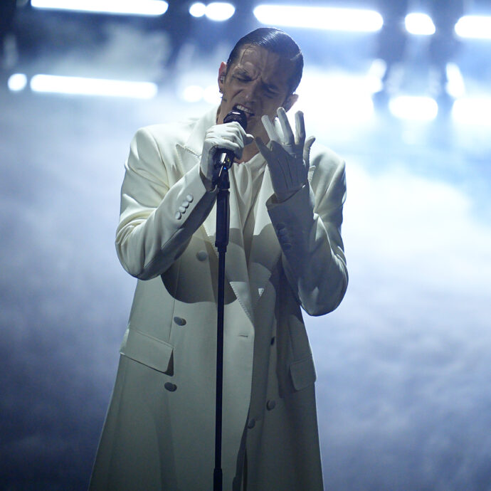 “Il tributo di Achille Lauro mi ha fatto commuovere. Quel brano per mio figlio racconta il dolore di tutti”:  parla la mamma di Achille Barosi che cantò “Perdutamente” al funerale del figlio morto a Crans Montana