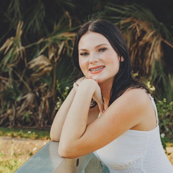 “Era ubriaco, hanno litigato e l’ha uccisa. Poi ha nascosto il cadavere sotto il letto”: arrestato il fratellastro di Anna Kepner, la 18enne uccisa durante una crociera ai Caraibi