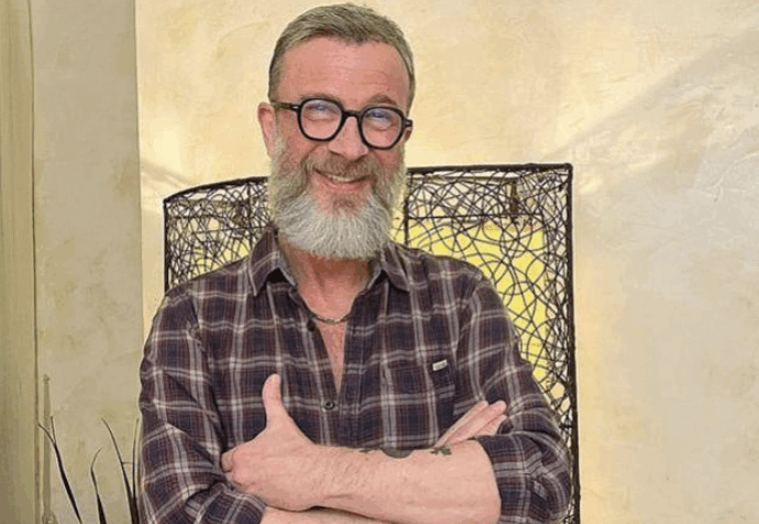 I capelli di Marco Masini? Possono ‘reggerti’ se fai bungee jumping dal balcone: “Tengono fino a 80 chili di strappo e sono giapponesi”