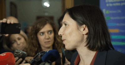 Copertina di Schlein attacca la maggioranza: “Vertice notturno? Convinti parlassero di salari, invece vogliono eleggere da soli il Capo dello Stato”