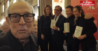 Referendum, in platea (a favore del sì) c’è Previti: “Si realizza il sogno di Berlusconi”. Arianna Meloni: “Occasione storica”