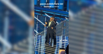 Copertina di Cosa succede durante le pause pubblicità a Sanremo: Laura Pausini intrattenitrice dell’Ariston fa sciogliere anche Carlo Conti