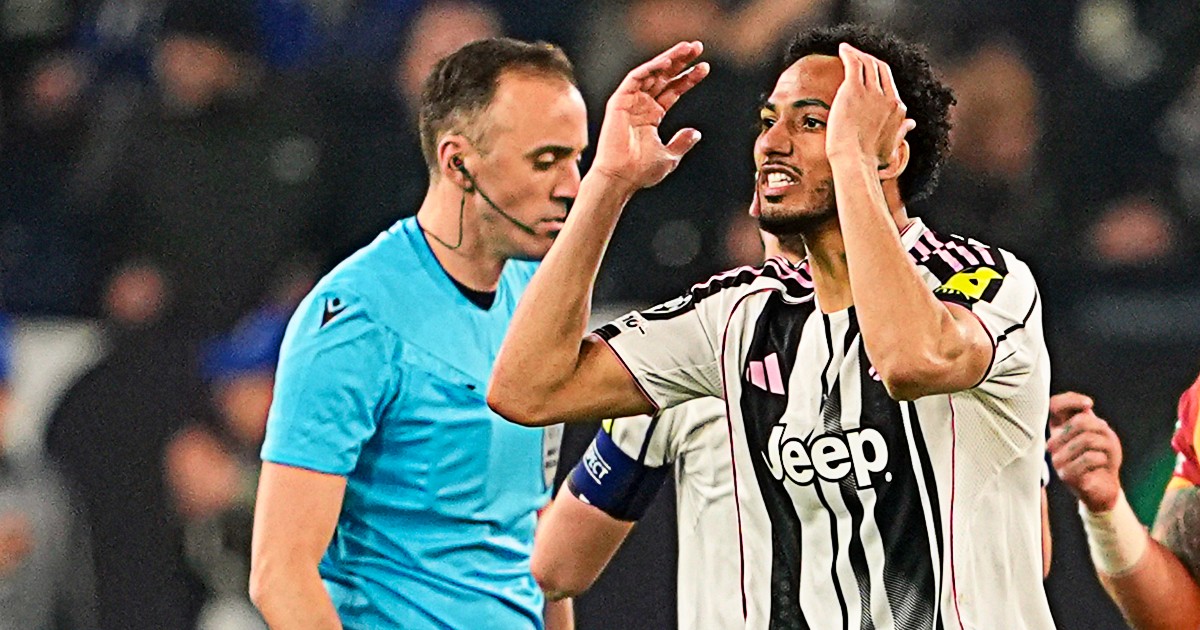 La Uefa sull’espulsione di Kelly: “Forte contatto scorretto con la caviglia sinistra”. La spiegazione ufficiale La Uefa sull’espulsione di Kelly: “Forte contatto scorretto con la caviglia sinistra”. La spiegazione ufficiale