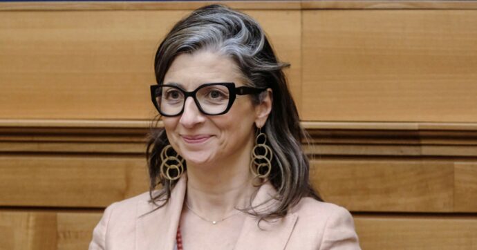 Sanzioni Albanese, marito e figlia denunciano Trump