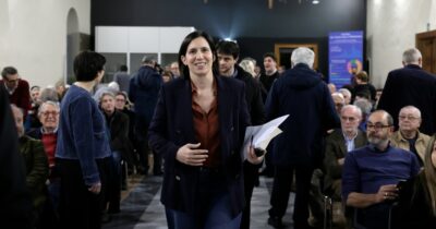 Copertina di Schlein da Sant’Egidio a parlare di pace: così la segretaria tesse la rete col mondo cattolico essenziale per le primarie del centrosinistra