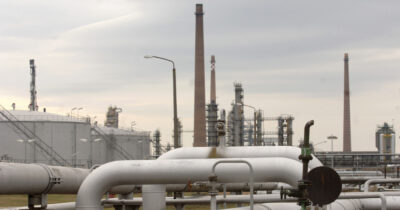 Copertina di Il petrolio e la “battaglia per l’Amicizia”: Orban sfida l’Europa dopo l’interruzione del greggio russo