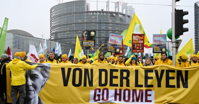 Mercosur, la Commissione Ue va avanti: “Applicazione provvisoria”. Macron: “Brutta sorpresa”. M5s e Lega: “Forzatura, democrazia calpestata”