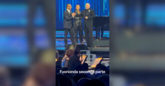 Copertina di “Che figura, che figura…”. “Hanno speso 300 miliardi e poi…”: il fuorionda di Carlo Conti ed Eros Ramazzotti a Sanremo dopo i problemi tecnici di Alicia Keys
