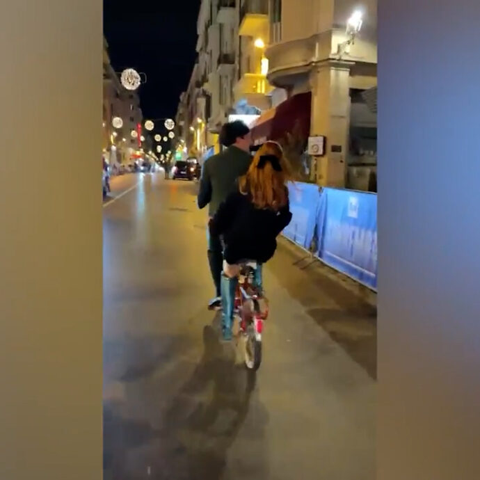 Sanremo, Maria Antonietta & Colombre in fuga in tandem dopo l’esibizione all’Ariston: