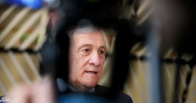 Copertina di Il Tajani cronista contro Falcone: “Spinto dai partiti e poi beatificato”