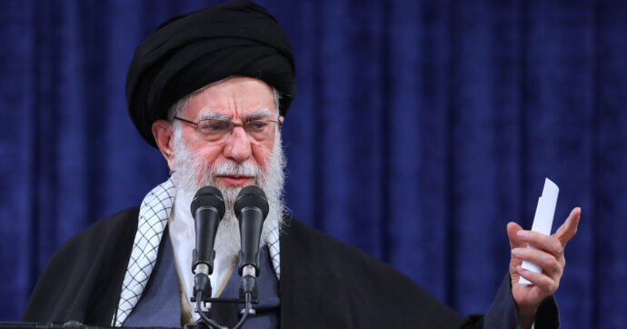 Iran, media: “L’ayatollah Khamenei è morto nell’attacco di Israele e Usa”. Uccisi anche il genero e la nuora