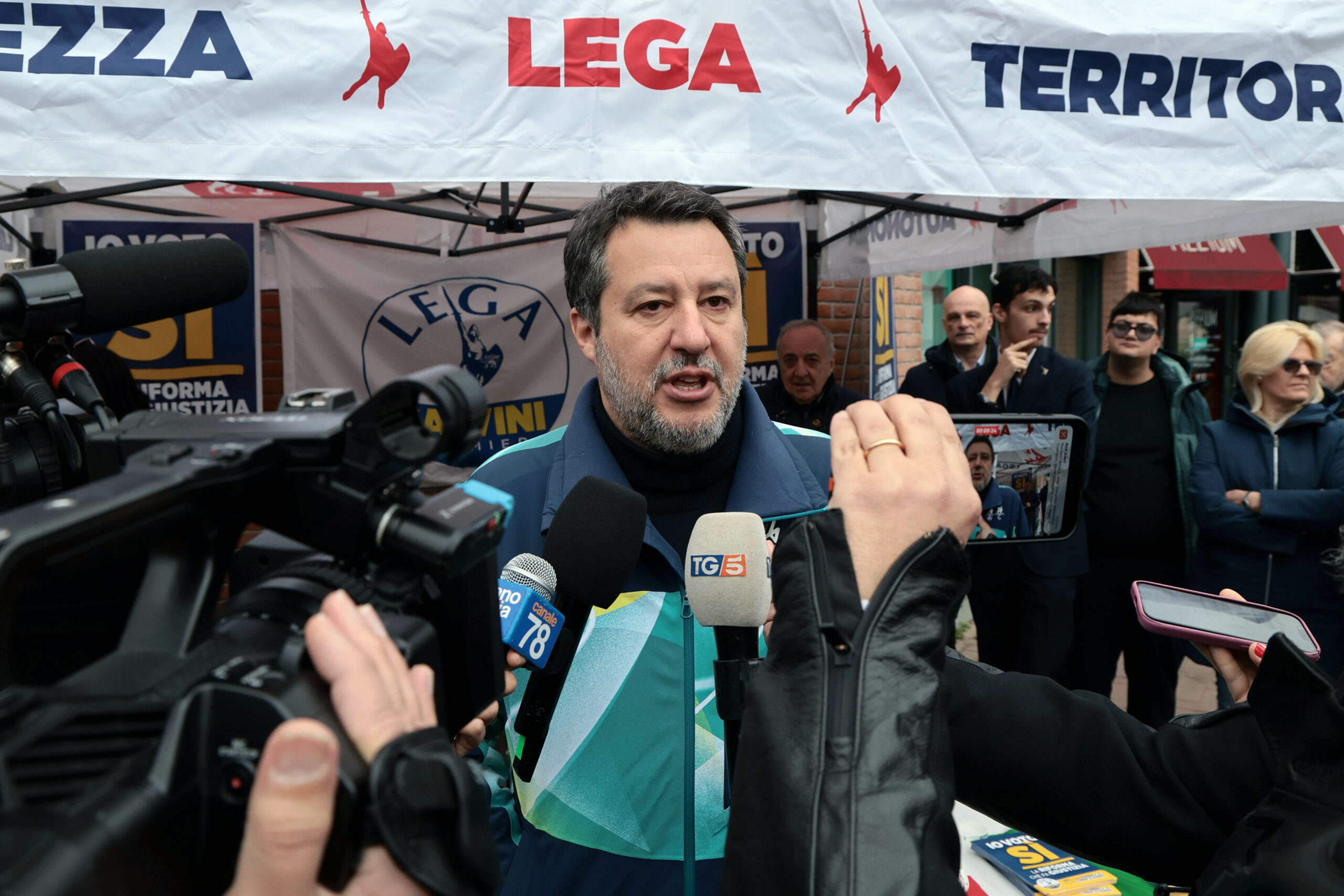 Raid sull’Iran, Salvini giustifica Trump: “Aveva i suoi motivi”. Le opposizioni: “Calpestato il diritto internazionale”
