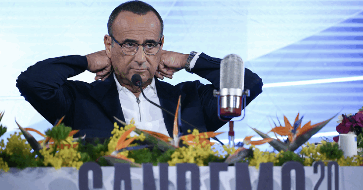 Sanremo 2026, Carlo Conti: “Oggi arrivano notizie terribili e noi siamo qui a fare festa, musica, in un Paese libero e democratico. Referendum? Non si può parlarne, ma andate a votare. Forse potrei rimanere”