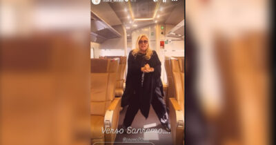 Copertina di Mara Venier in viaggio verso Sanremo si scatena sulle note di Sal Da Vinci. E il cantante condivide il balletto – Video