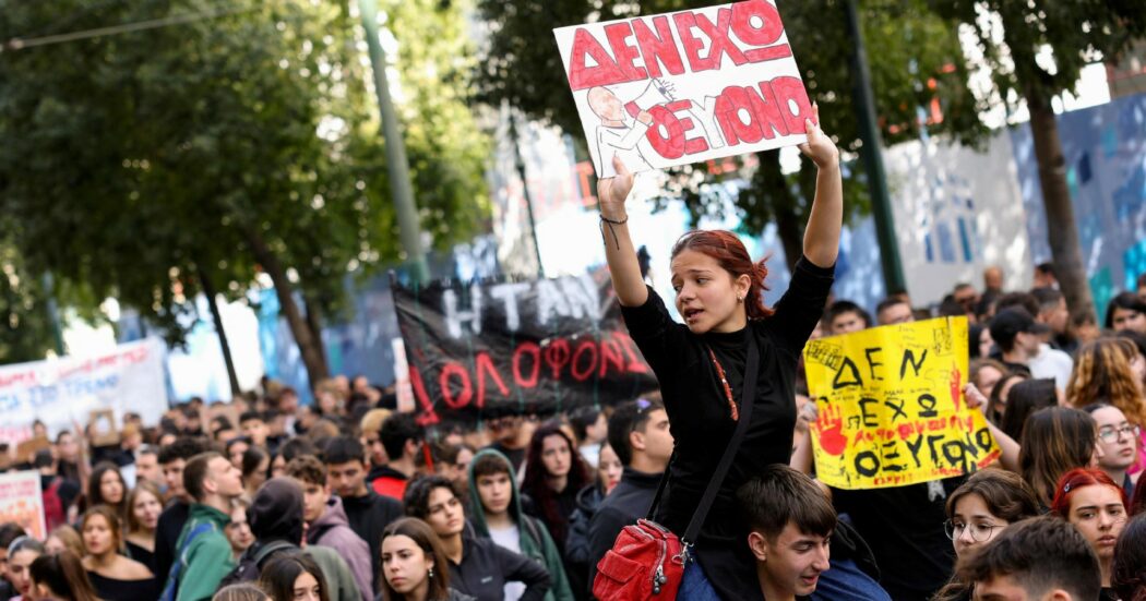 La Grecia in piazza: “Giustizia per Tebi”