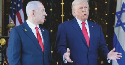 Copertina di Attacco all’Iran, la “furia epica” di Trump. I Dem: “È un altro Iraq”