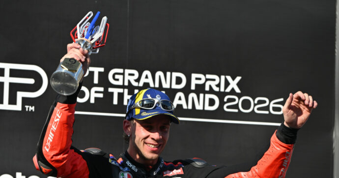 MotoGp, in Thailandia trionfa Bezzecchi. Acosta e Fernandez completano il podio. Fuori Marc Marquez