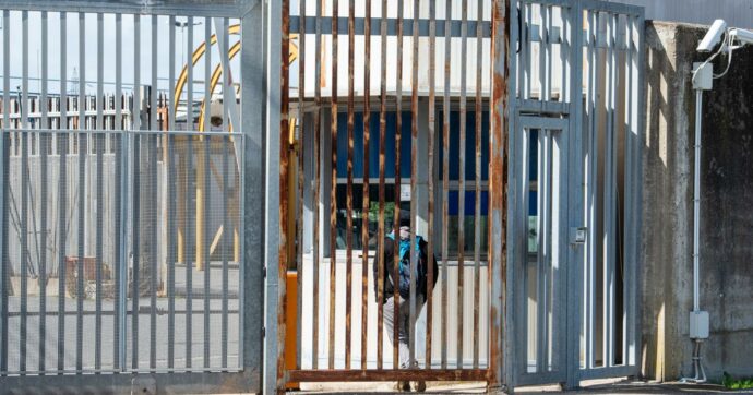 Copertina di Cpr di Ponte Galeria, da 30 mesi chiuso lo sportello del Garante dei trattenuti